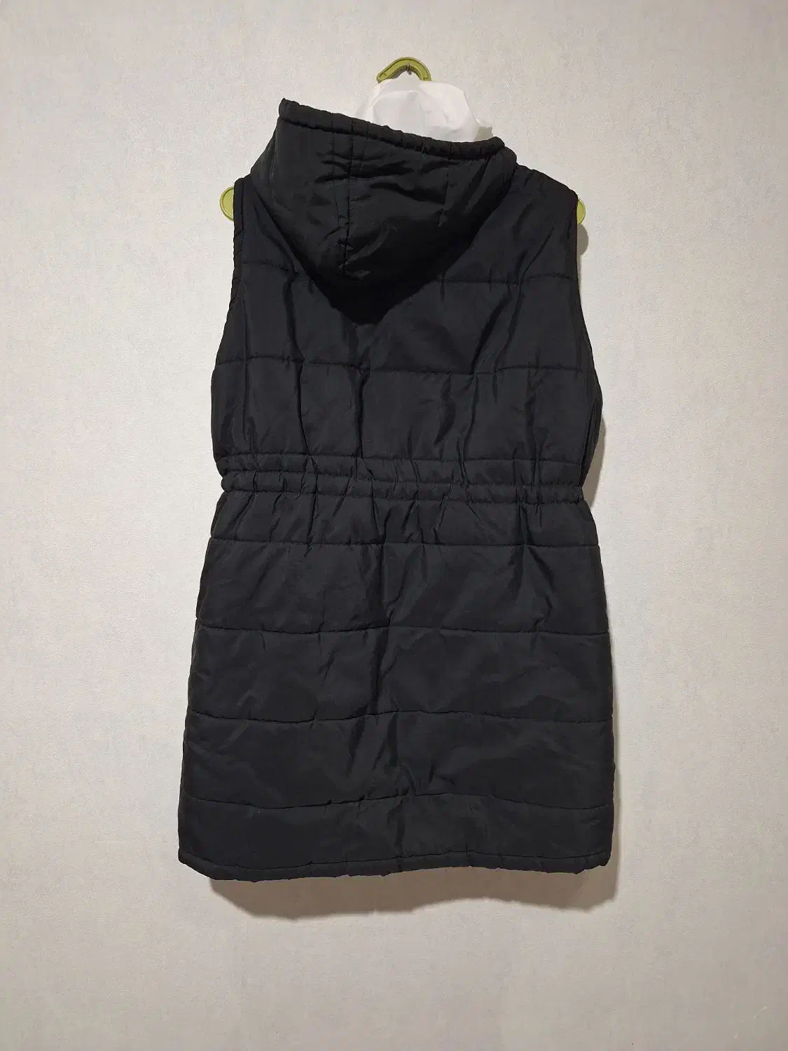 پافر نو|لباس|مشهد, هفت تیر (نه دره)|دیوار