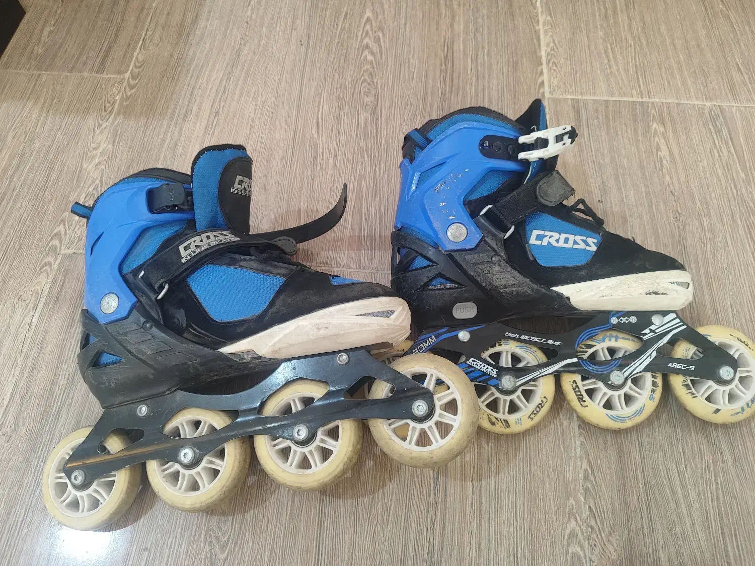 کفش اسکیت|دوچرخه، اسکیت، اسکوتر|سبزوار, ولیعصر (نجار آباد)|دیوار