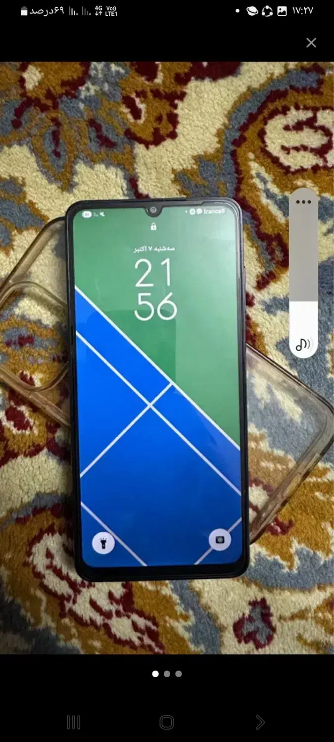 گوشی تمیز به دلیل مشکل مالی به فرش گزاشتم|موبایل|گرگان, |دیوار