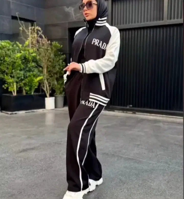 ست پرادا|لباس|اصفهان, سروستان|دیوار