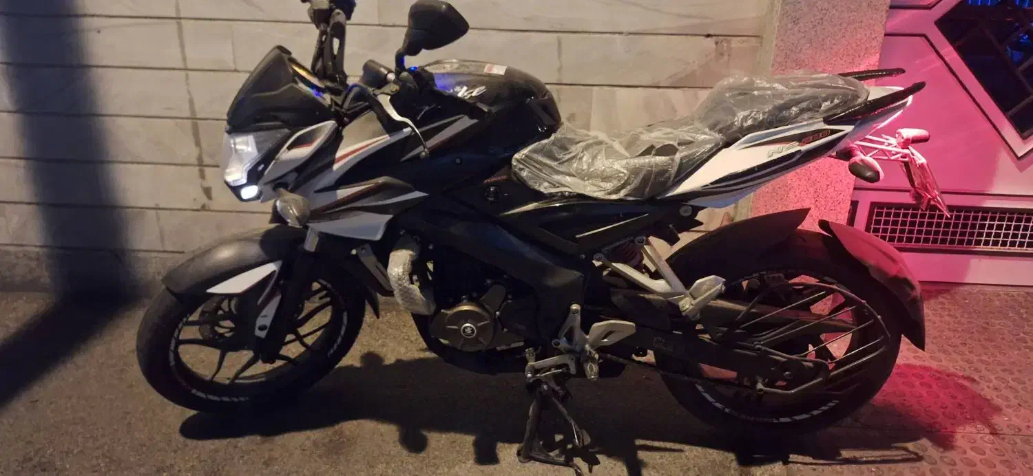 ns 200 مدل 95 کاربراتور|موتورسیکلت|تهران, فدک|دیوار