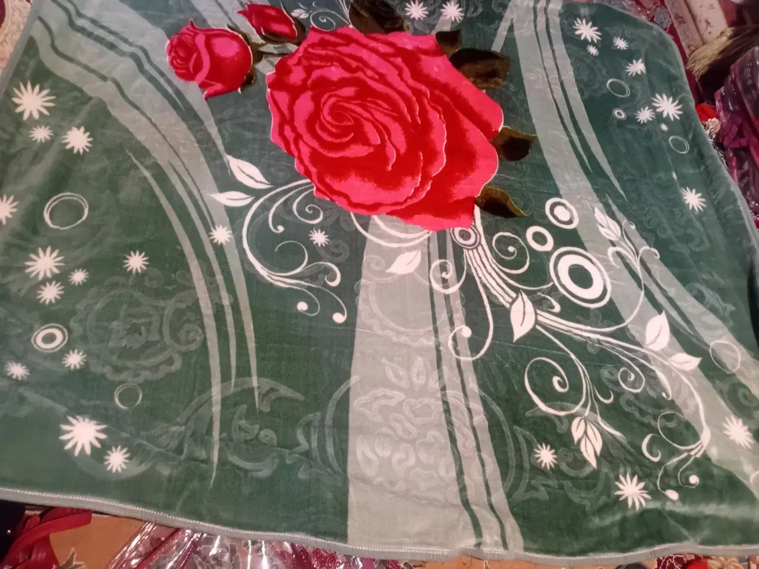 پتو دونفره خارجی گل برجسته|رختخواب، بالش، پتو|جم, |دیوار