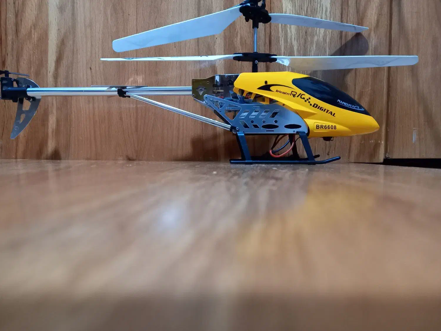 هلیکوپتر مدل BR6608|اسباببازی بچه|تهران, دهقان|دیوار