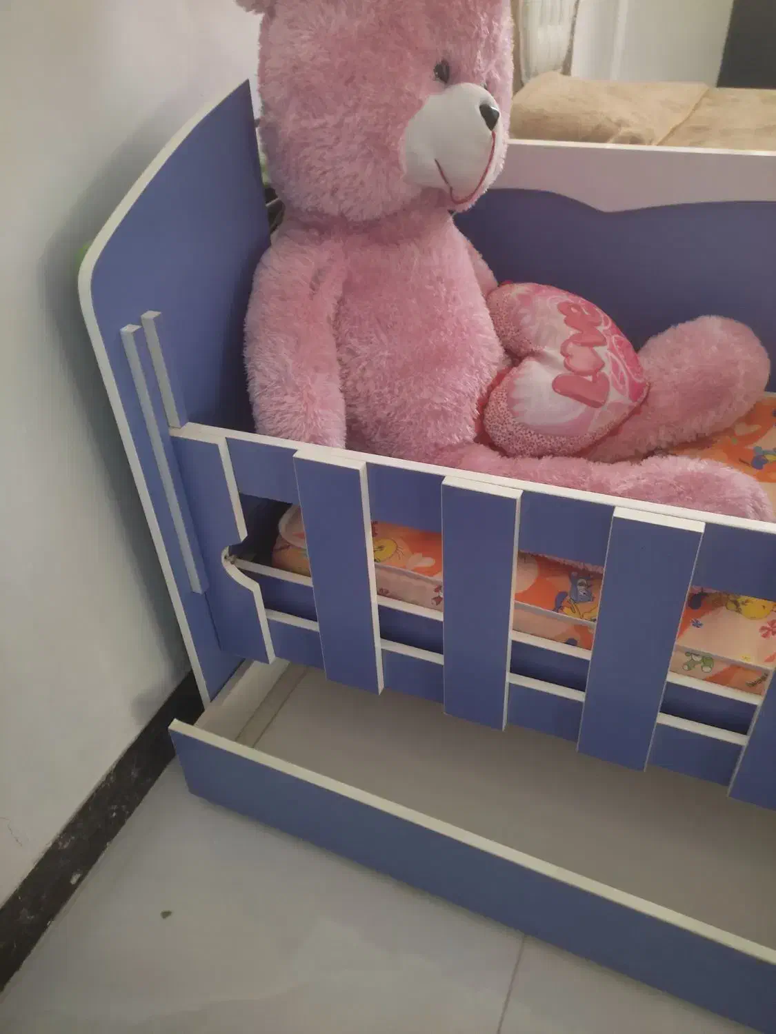 تخت و کمد بچه|اسباب و اثاث بچه|اسلامآباد غرب, |دیوار