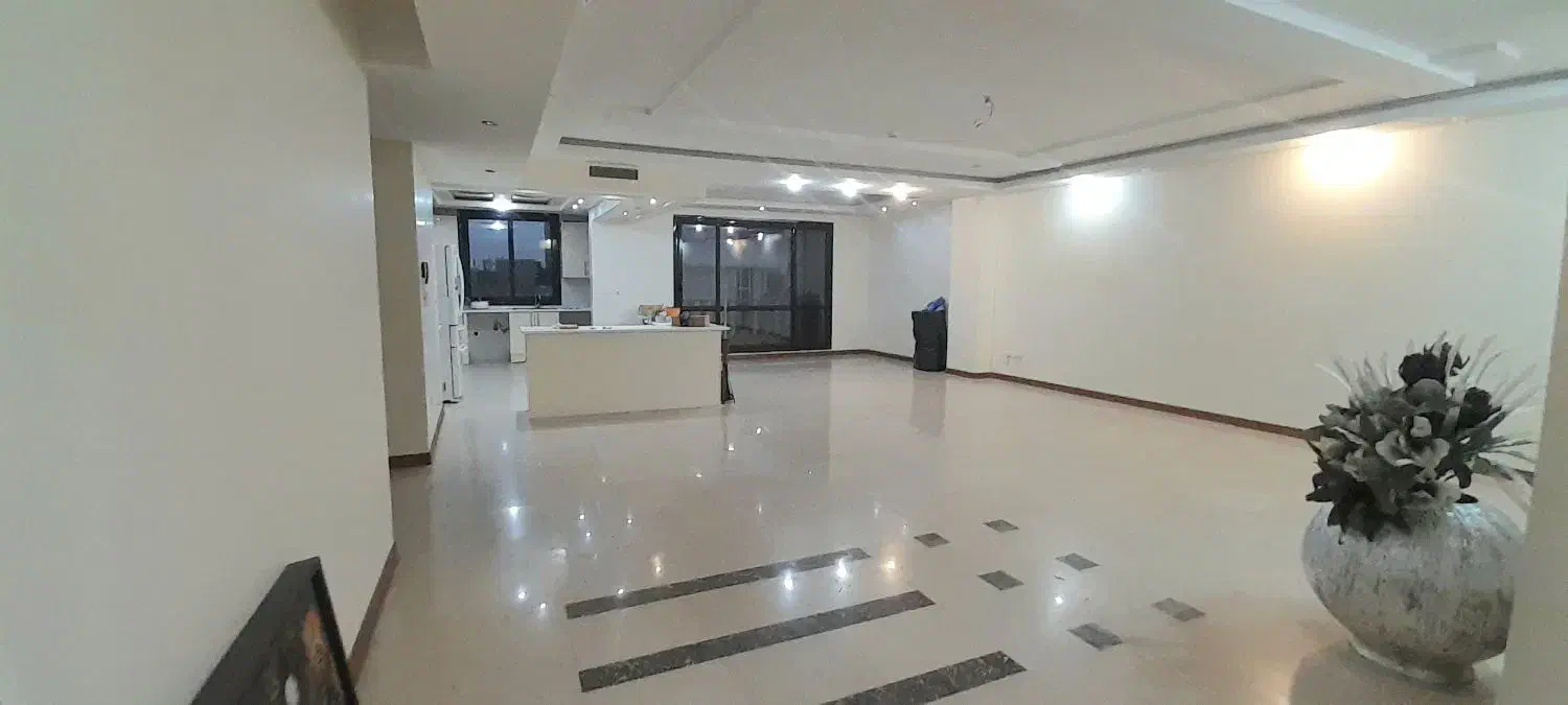 ۱۵۵متر ۳خواب ۲پارکینگ نوساز مشاعات آبی سازه هوشمند