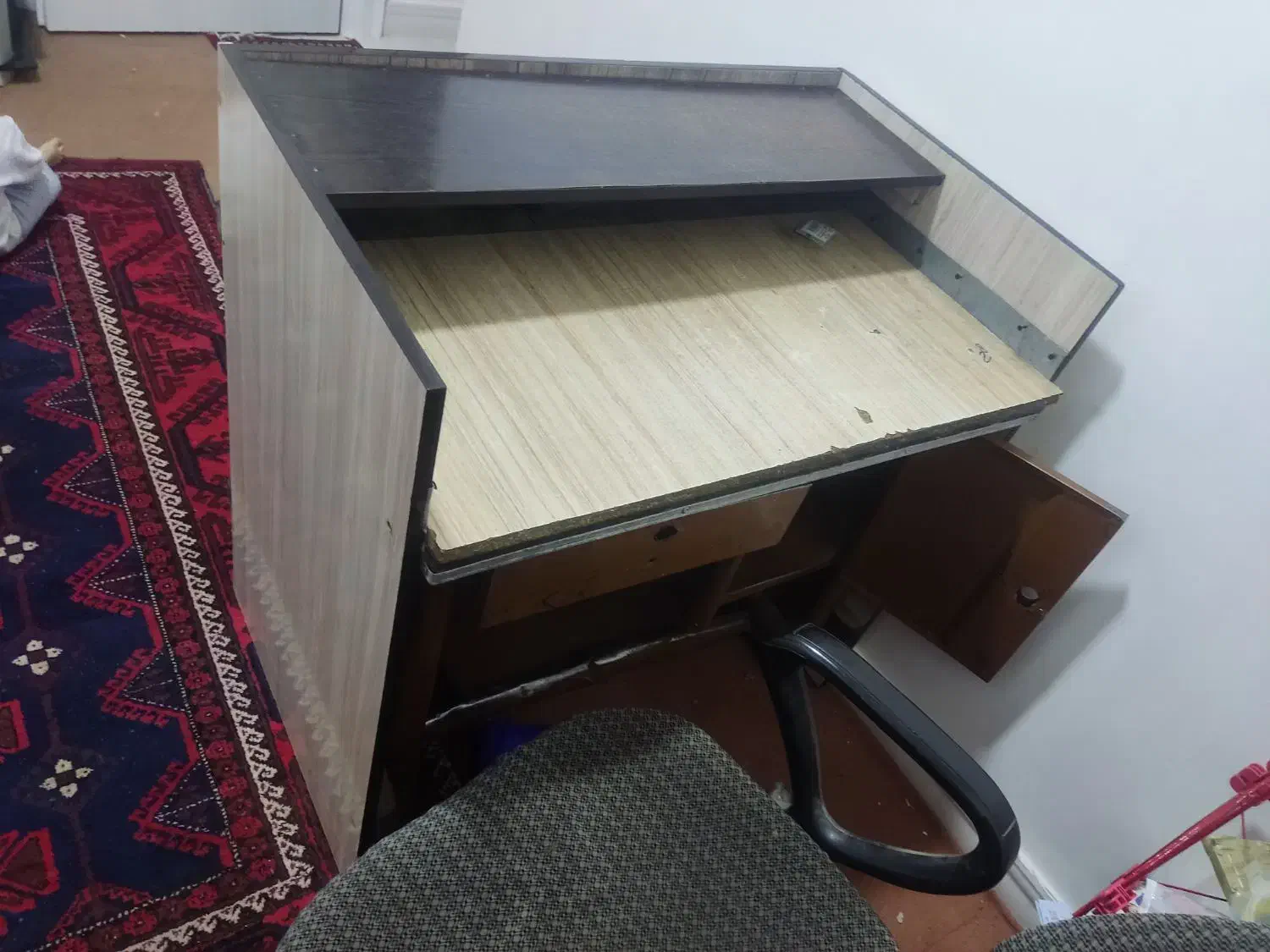 میز|میز تحریر و کامپیوتر|فردوس (خراسان), |دیوار