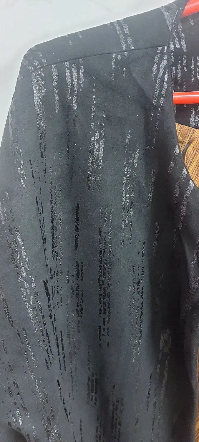 پالتو|لباس|قم, آذر (نکویی)|دیوار