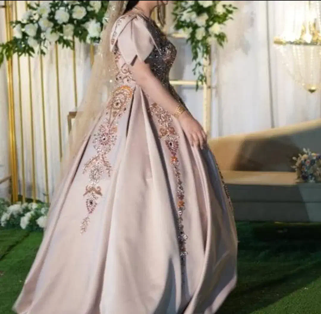 تخفیف ویژه لباس عروس عقد و حنابندان سنگ دوزی لوکس|لباس|بندرعباس, |دیوار