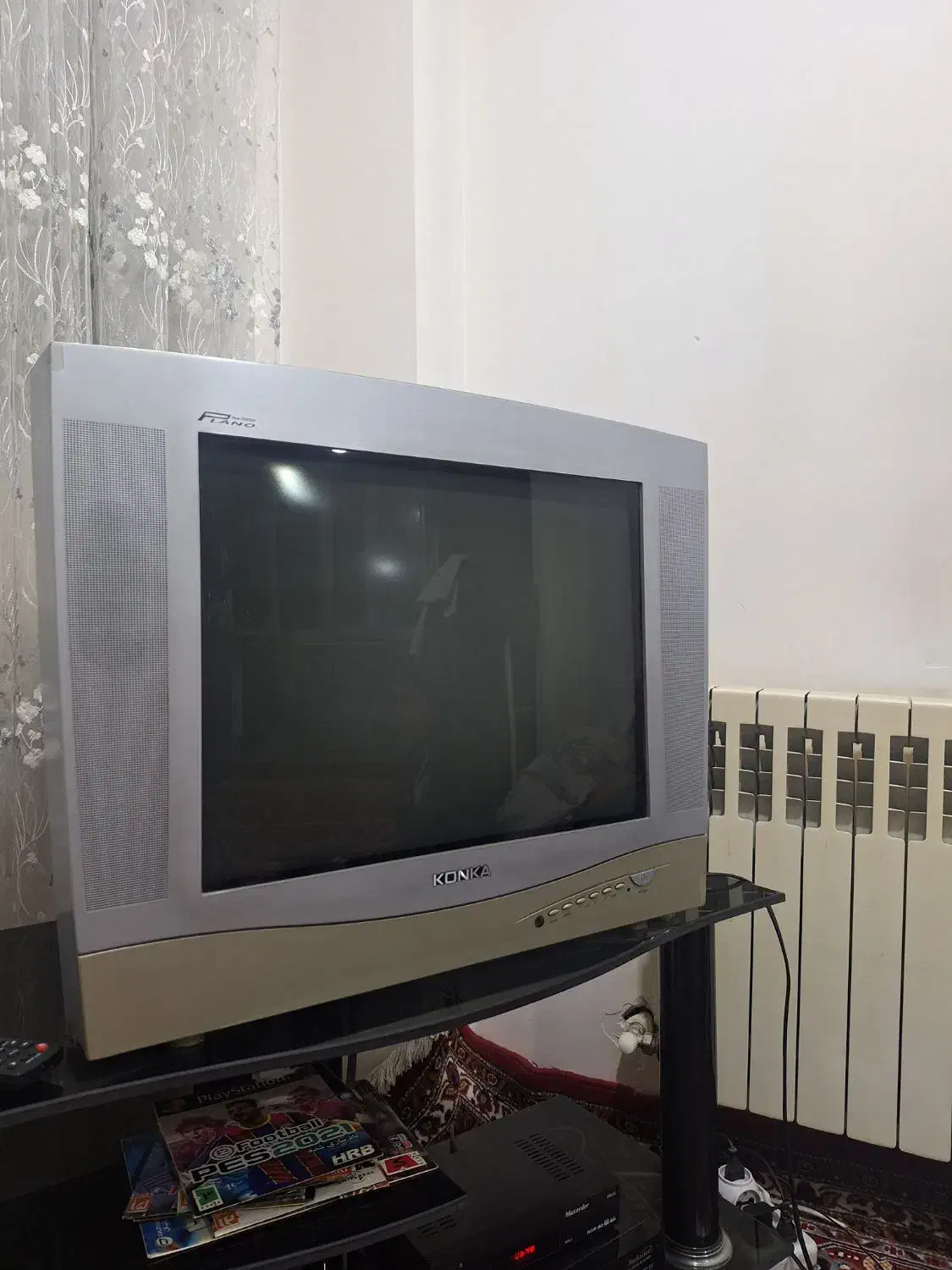 تلویزیون ۲۱ اینج konka با میزش|تلویزیون و پروژکتور|تهران, تولید دارو|دیوار