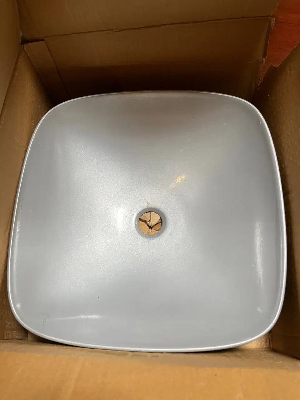 روشویی نو نیست و کاسه روشویی نو و سنگ توالت نو|لوازم سرویس بهداشتی|شیراز, خلدبرین|دیوار