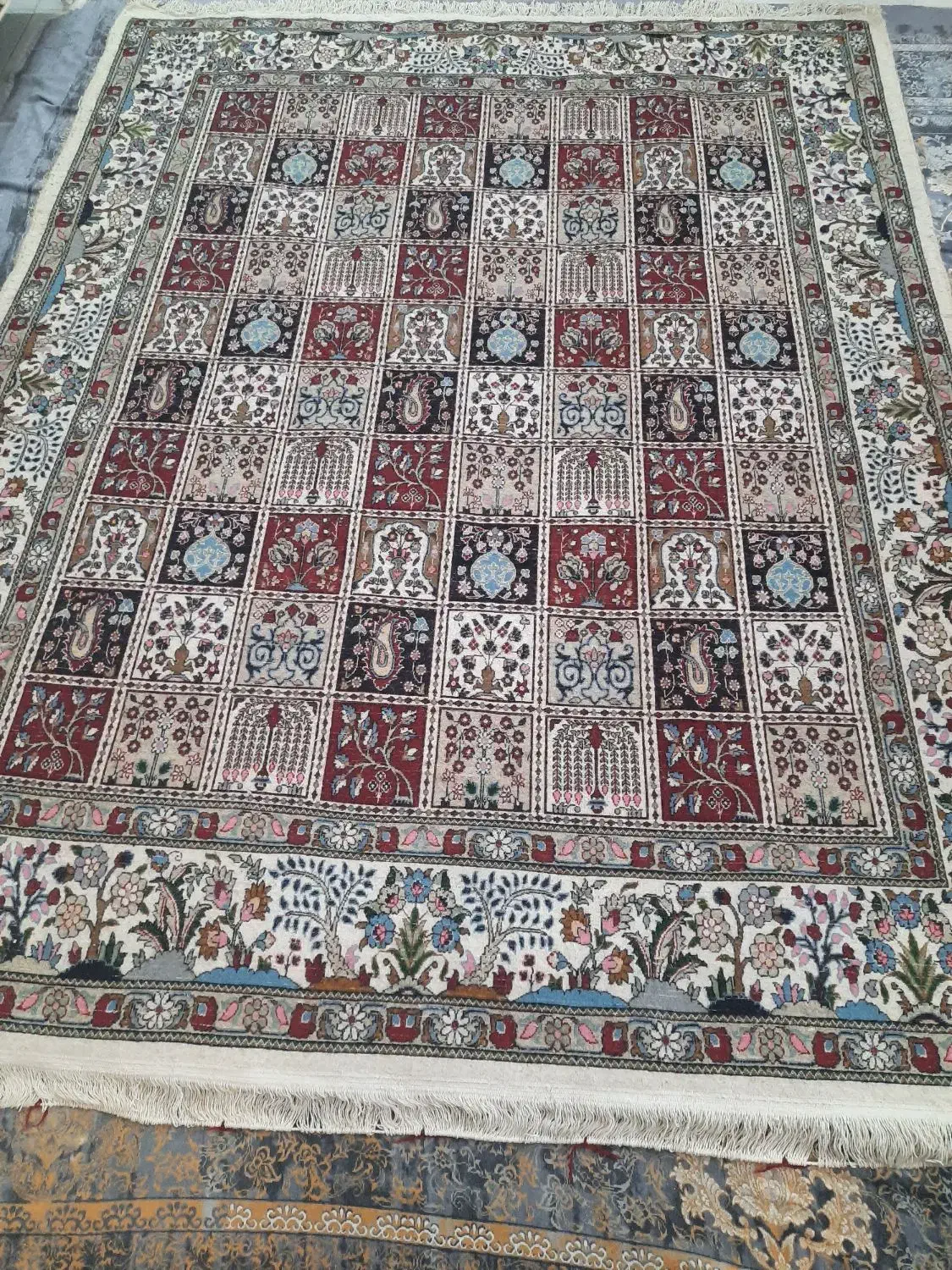 قالی دستباف خشتی ۵متری نو ۲در۲.۵۰زیباوچشم نواز|فرش|قم, زنبیل آباد|دیوار