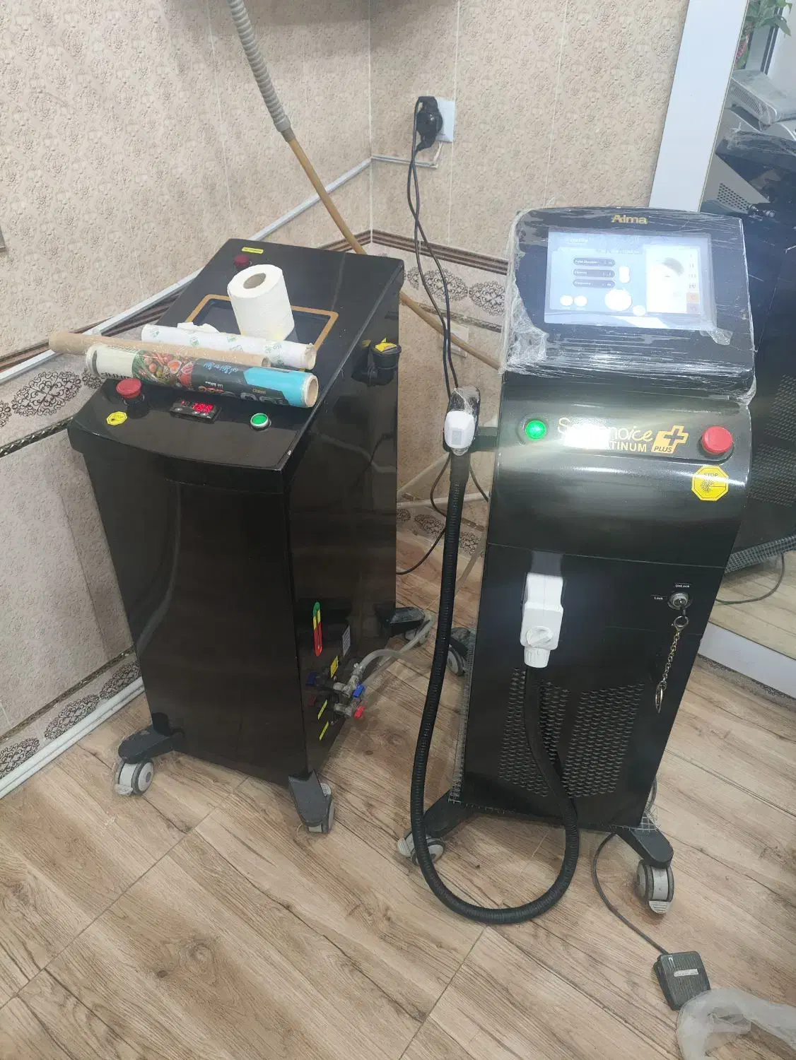 فروش دو عدد دستگاه لیزر|پزشکی|اهواز, دانشگاه چمران|دیوار