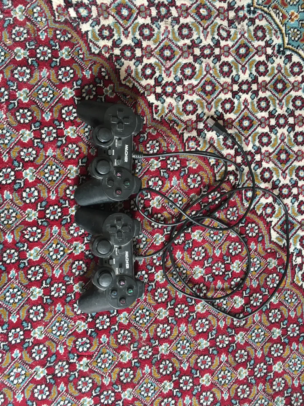 یک عدد دسته ی بازی دوتایی|کنسول، بازی ویدئویی و آنلاین|خواف, |دیوار