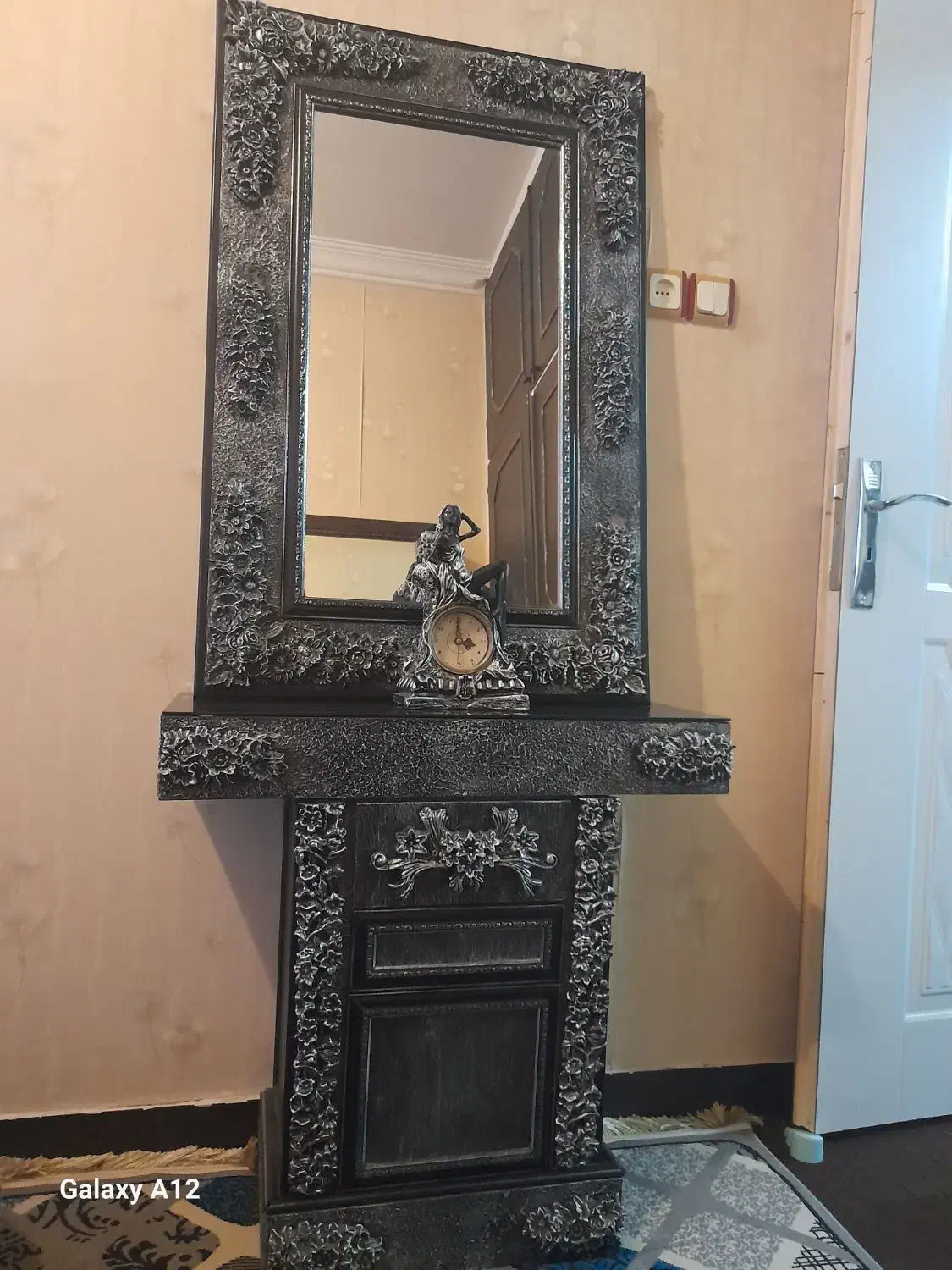 آینه کنسول|بوفه، ویترین، کنسول|رشت, شهرک شهید مفتح|دیوار