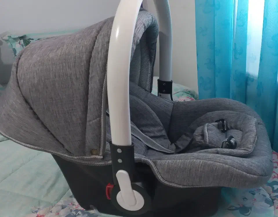 کریر|کالسکه و لوازم جانبی|رشت, پل تالشان|دیوار