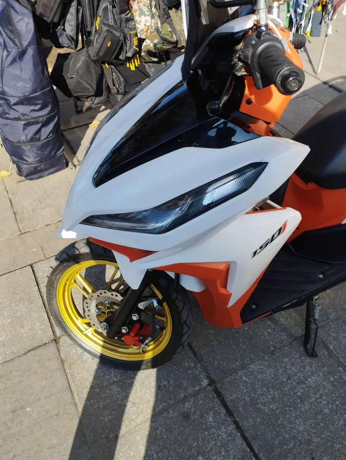 طرح کلیک در حد خشک سند به نام|موتورسیکلت|تاکستان, |دیوار