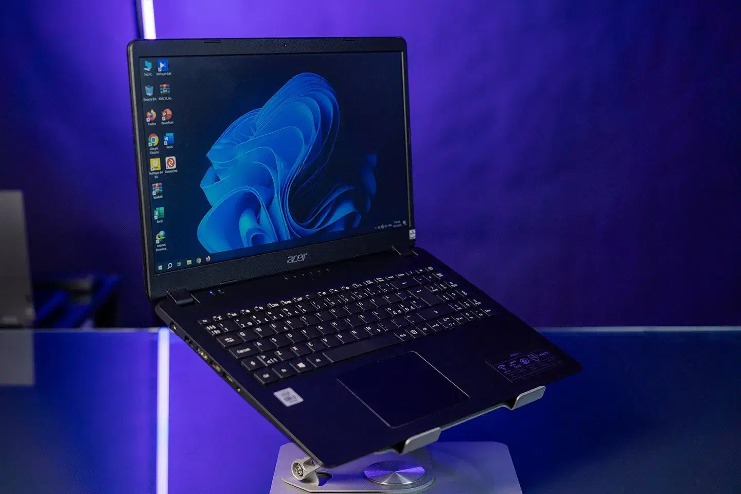 Acer Aspire 3  لپ‌تاپ کامل برای کارهای روزمره|رایانه همراه|یزد, |دیوار