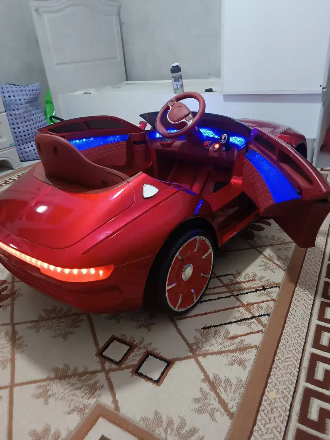 ماشین شارژی ۴ موتوره بنز میباخ|اسباب‌‌بازی|لنگرود, |دیوار