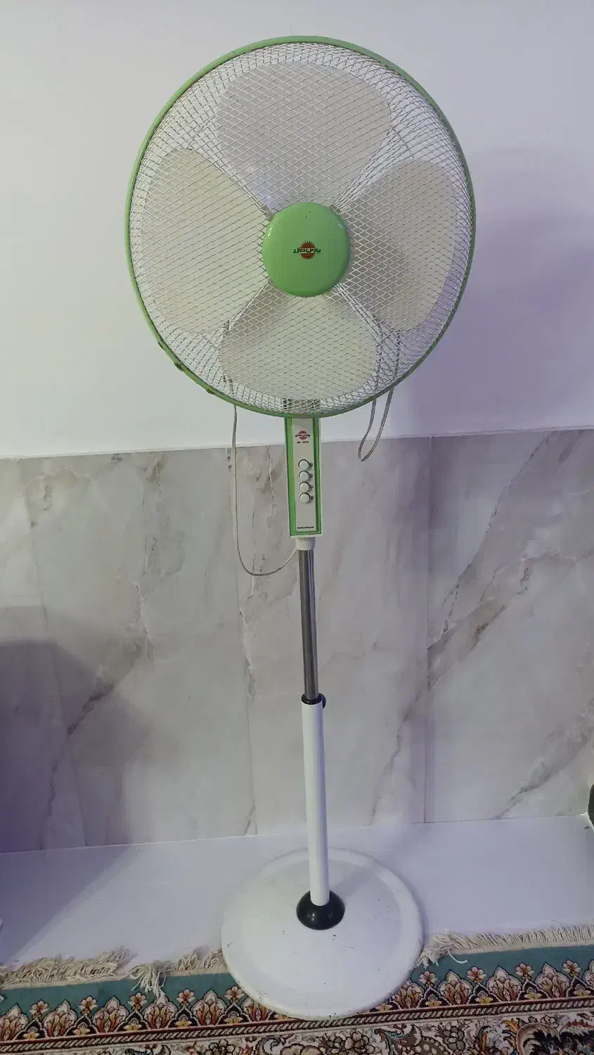 پنکه پارس خزر پایه بلند|پنکه و تصفیه‌کنندهٔ هوا|مشهد, خواجه ربیع|دیوار