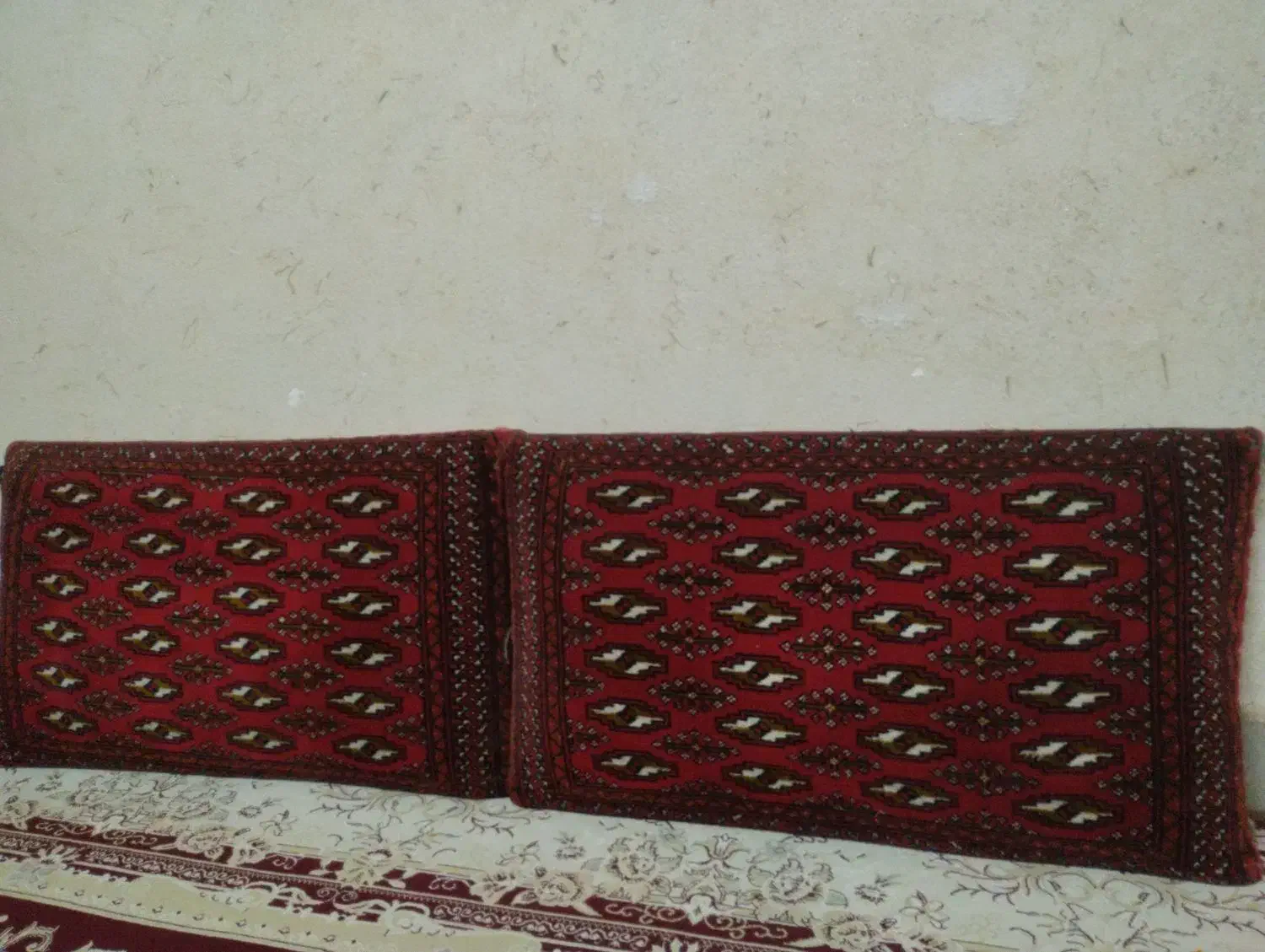 پشتی قدیمی|پشتی|ساوه, |دیوار