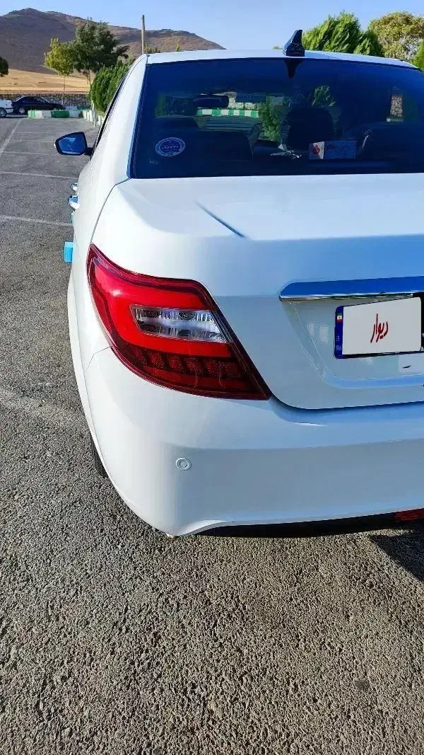 دنا پلاس خشک خشک مدل اخر 1402|خودرو سواری و وانت|قروه, |دیوار