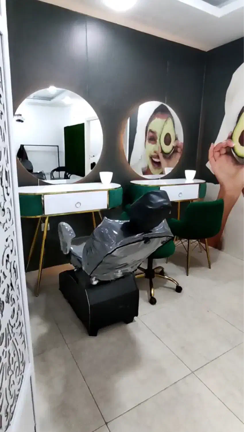 فروش فوری آینه و کنسول|آرایشگاه و سالن‌های زیبایی|بابل, |دیوار