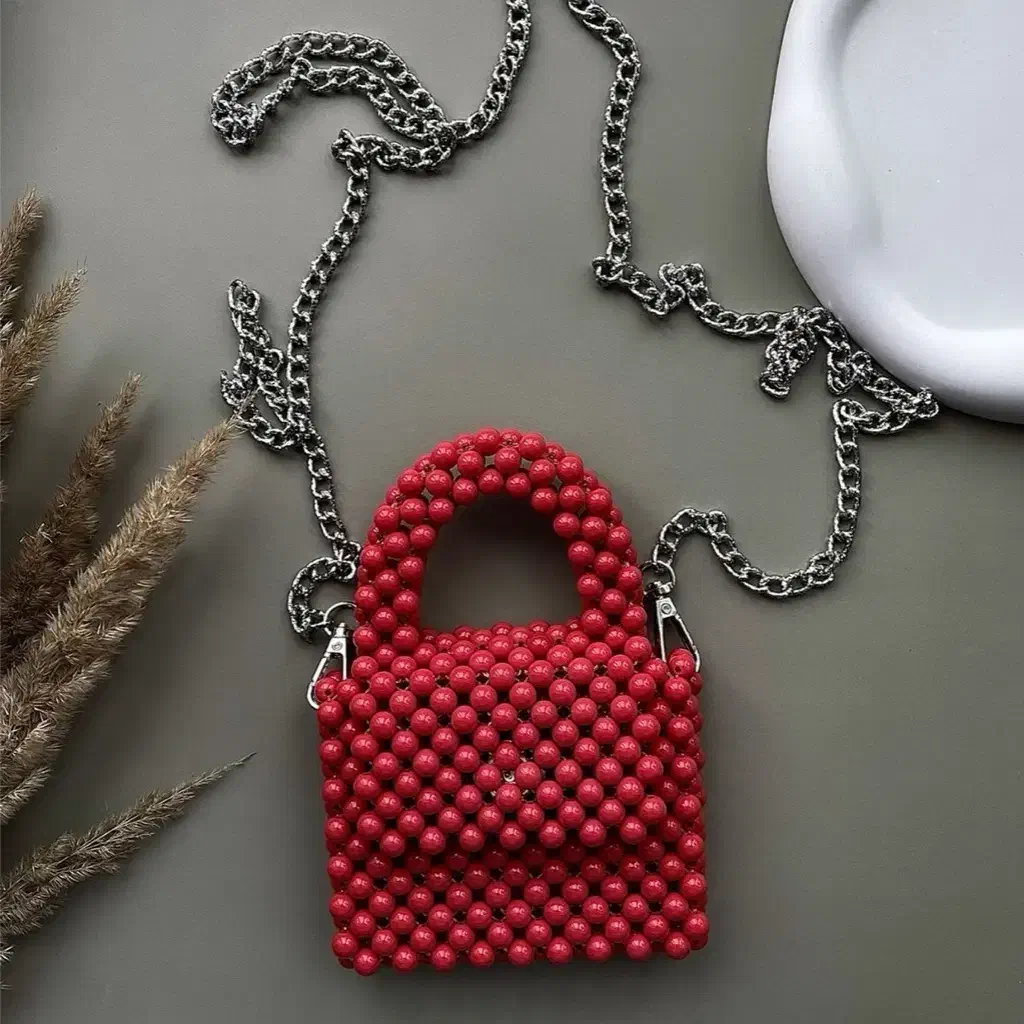 کیف مرواریدی یلدایی|کیف، کفش، کمربند|نیشابور, بزرگمهر|دیوار