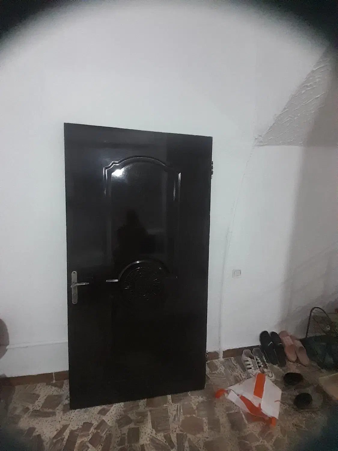 درب در حد نو بدون چهار چوب اندازه یک پنج در دو پنج|مصالح و تجهیزات ساختمان|لاهیجان, پردسر|دیوار