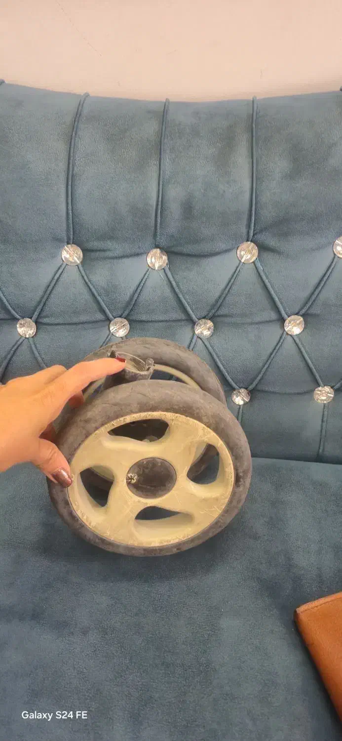 چرخهای کالسکه سه تا دوتایی|کالسکه و لوازم جانبی|آبیک, |دیوار