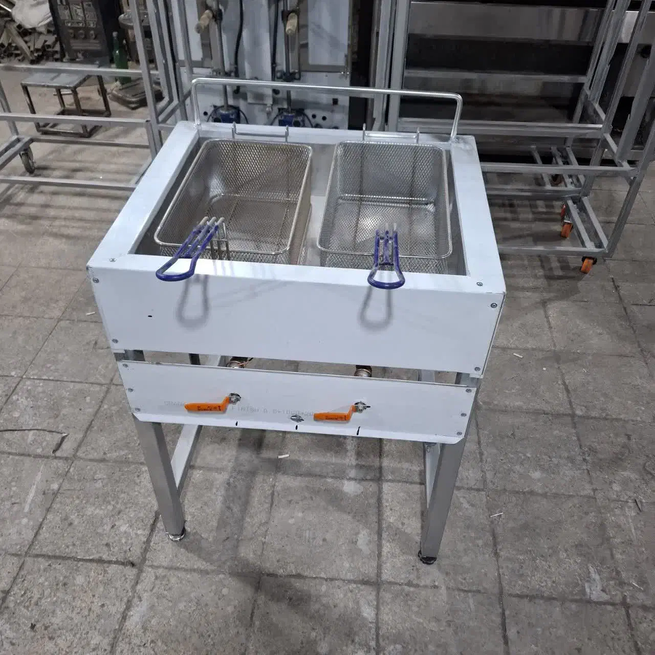 سرخ کن گازی|کافی‌شاپ و رستوران|تهران, باشگاه نفت|دیوار