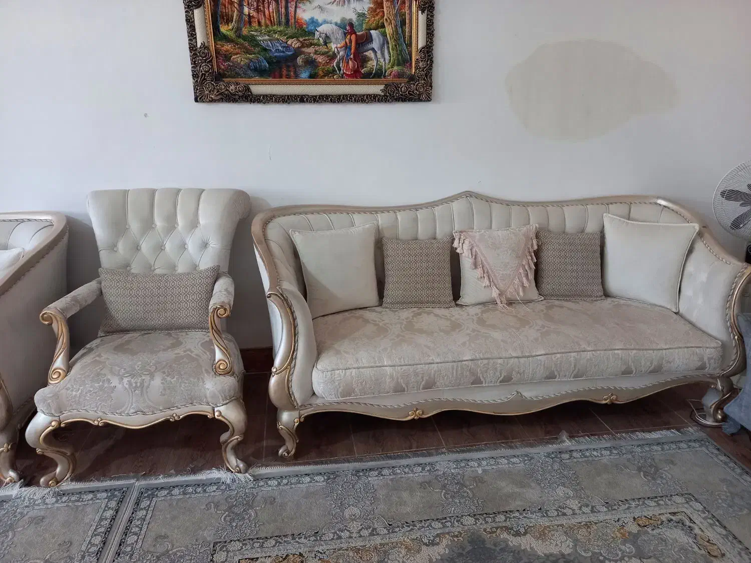 مبل|مبلمان خانگی و میز عسلی|صدرا-فارس, فاز ۱|دیوار