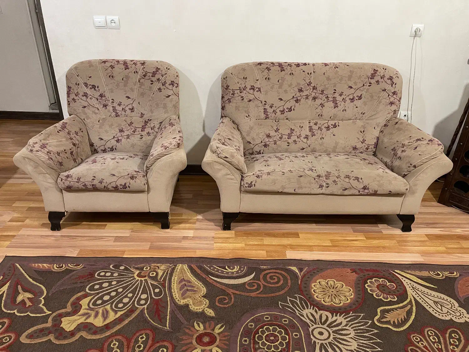 مبل ۷ نفره فقط ۴/۵|مبلمان خانگی و میز عسلی|گرگان, |دیوار