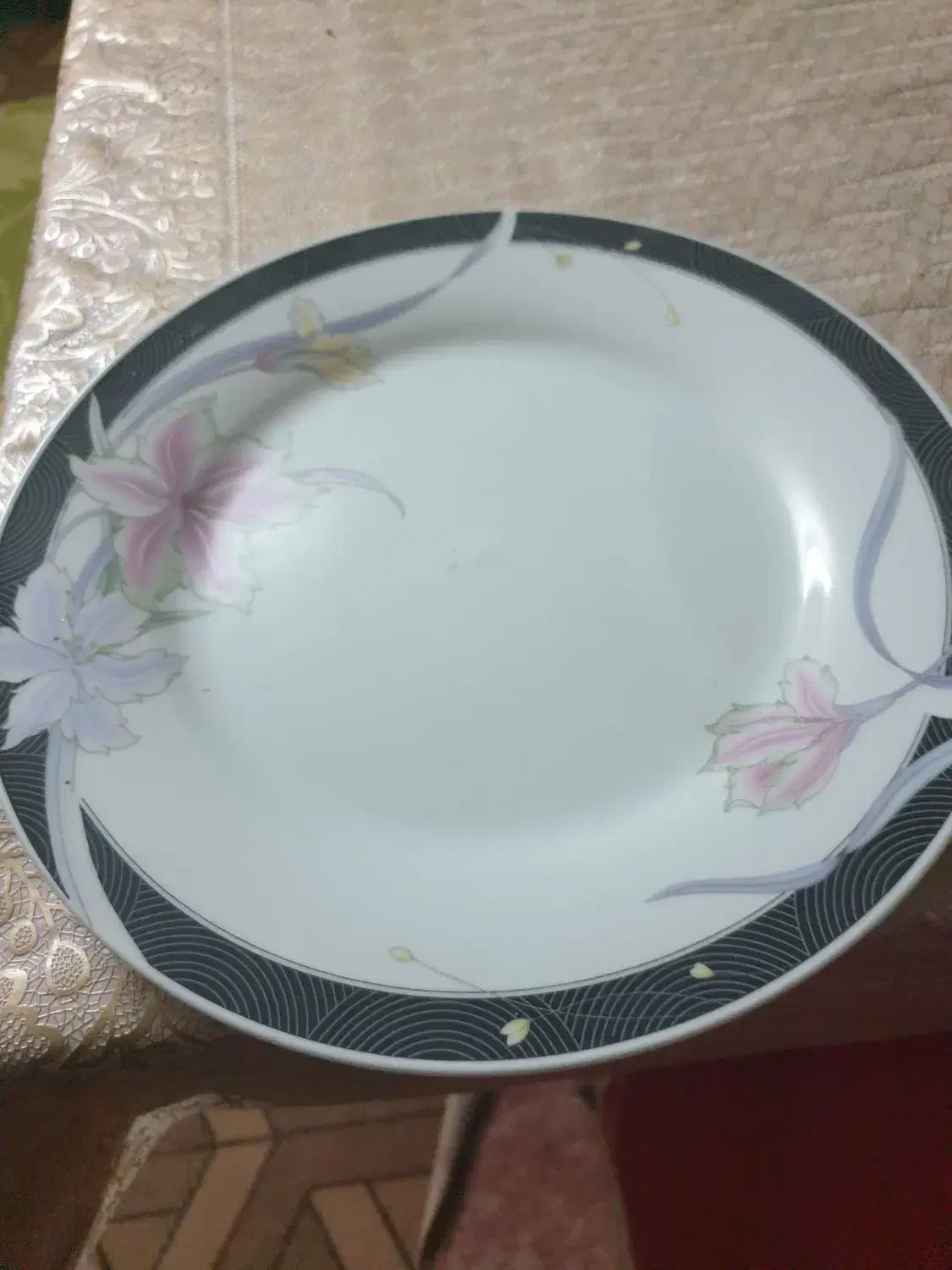 بشقابچینی|ظروف سرو و پذیرایی|برازجان, |دیوار