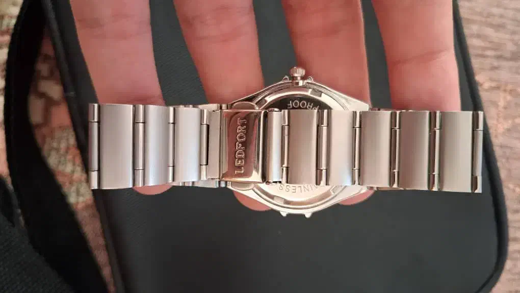 ساعت مچی امگا|ساعت|قم, شاه ابراهیم|دیوار