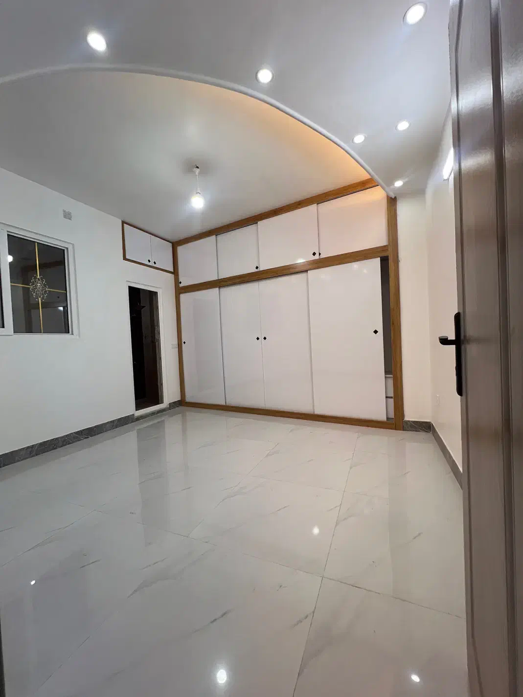 ویلایی کلید اول خیلیی شیک پاسدار|فروش خانه و ویلا|آزادشهر, |دیوار