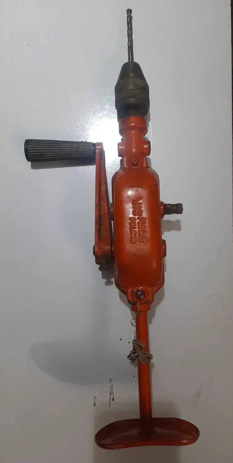 دریل دستی قدیمی|کلکسیون اشیاء عتیقه|نائین, |دیوار