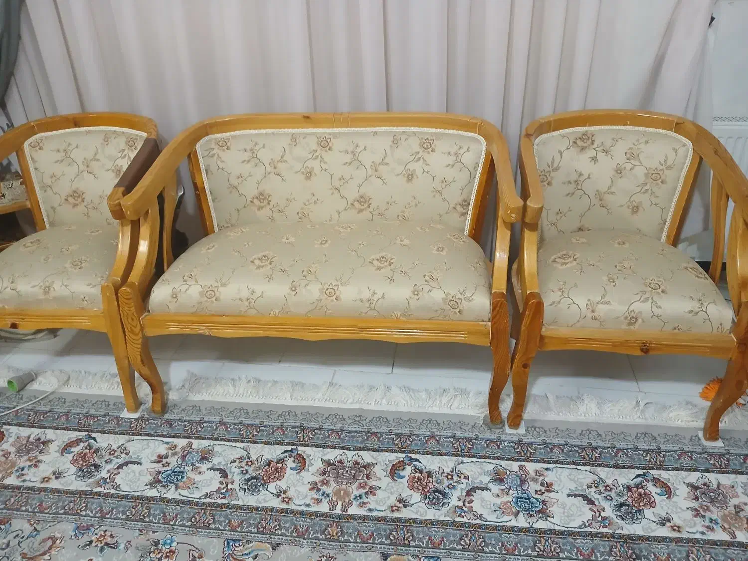 مبل ۸ نفره|مبلمان خانگی و میز عسلی|گلبهار, شهر جدید گلبهار|دیوار