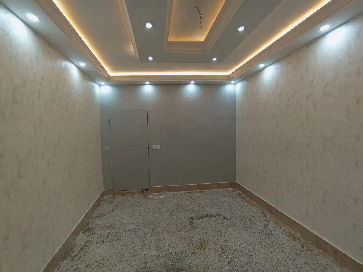 نصاب کاغذ دیواری|خدمات پیشه و مهارت|خرمآباد, |دیوار