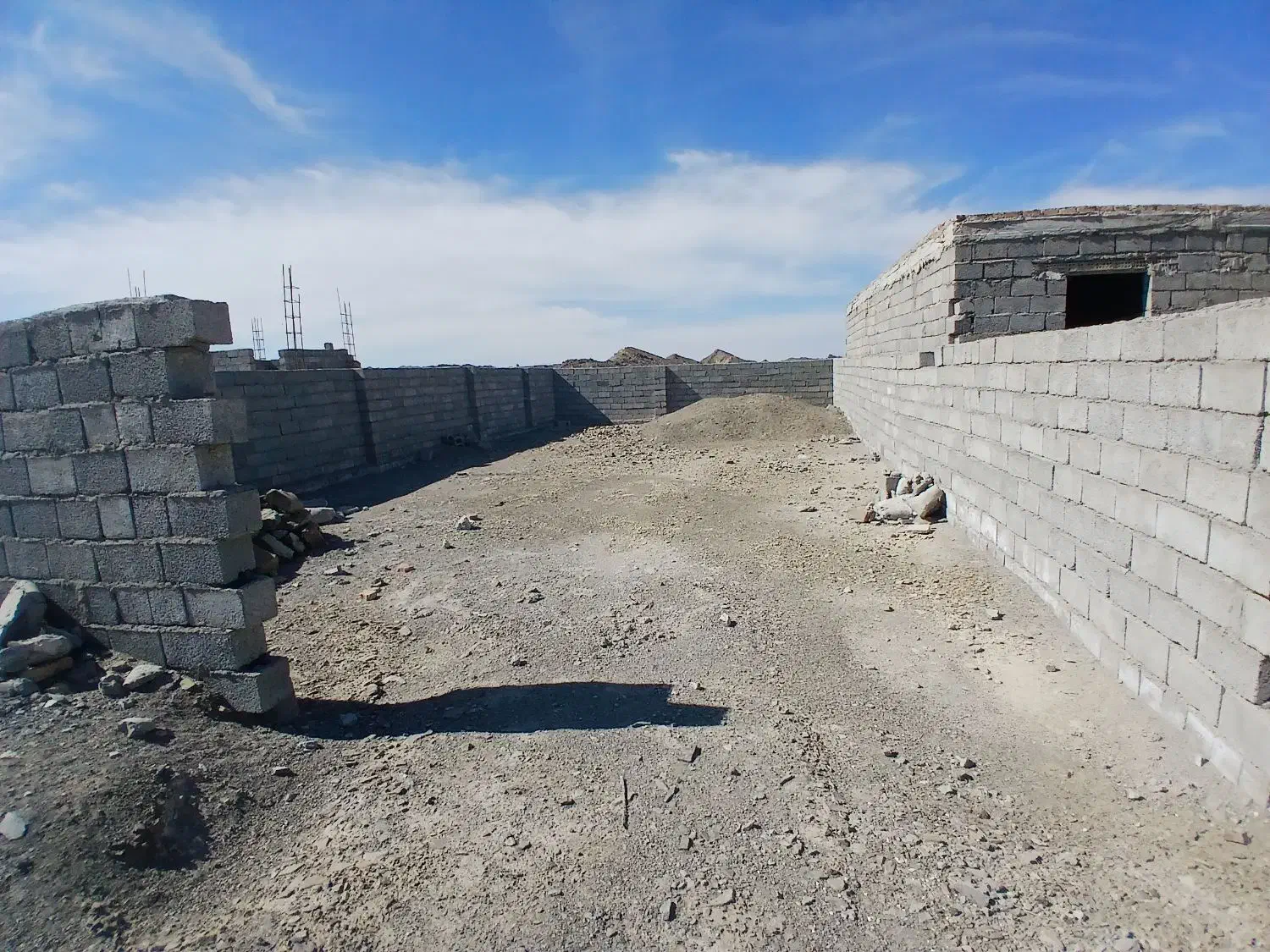 زمین ۲۰۰ متری|فروش زمین و ملک کلنگی|بم پشت, |دیوار