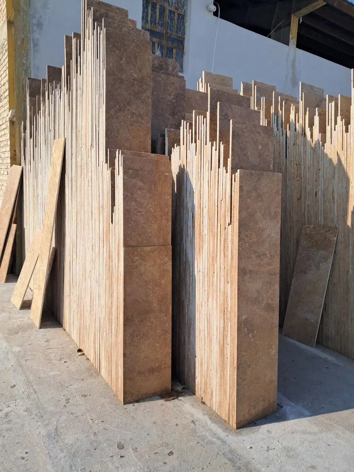 سنگ تراورتن درجه یک عسلی|مصالح و تجهیزات ساختمان|کرمان, |دیوار