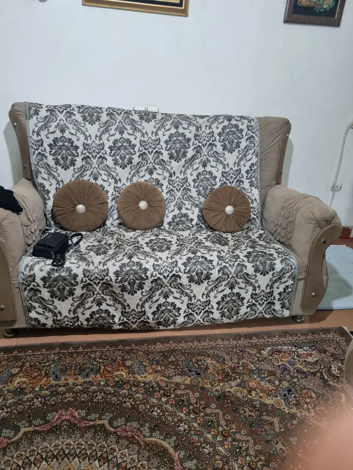 مبل ۷نفره|مبلمان خانگی و میز عسلی|نیشابور, شهرک ولیعصر|دیوار