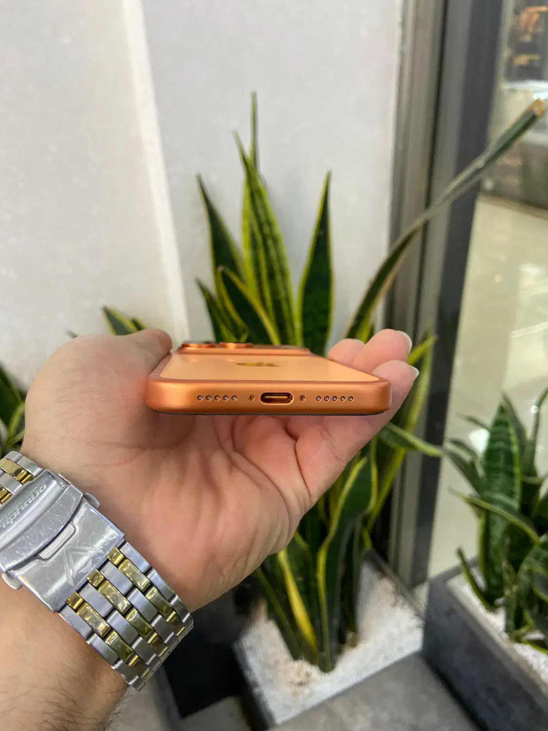 اپل ایفون iPhone ۱۷ پرو رنگ جذاب نارنجی بهترین سال|موبایل|اصفهان, احمدآباد|دیوار