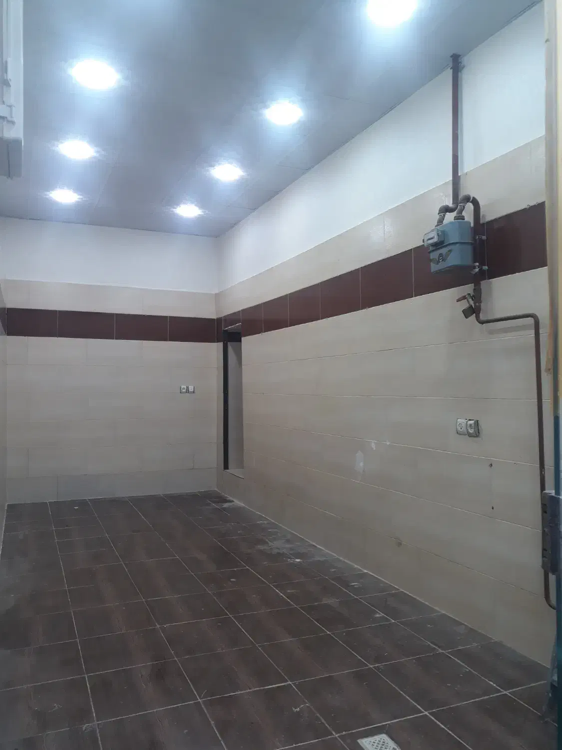 مغازه با تمام امتیازات و سویس بهداشتی|فروش مغازه و غرفه|رشت, جماران|دیوار