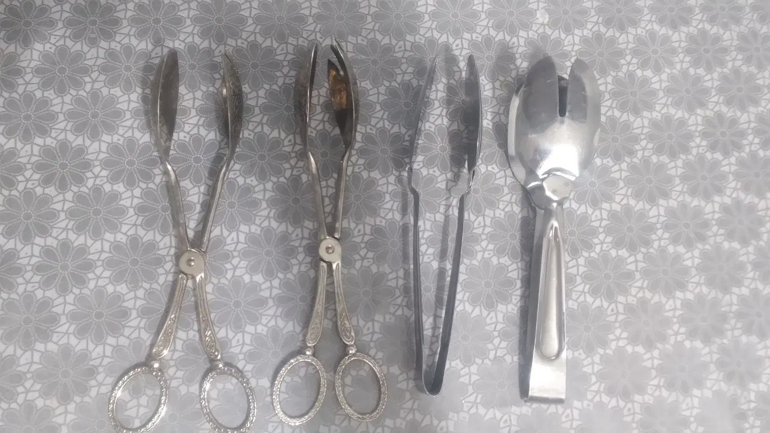 سینی و چهارتا انبر سالاد|ظروف سرو و پذیرایی|اشتهارد, |دیوار