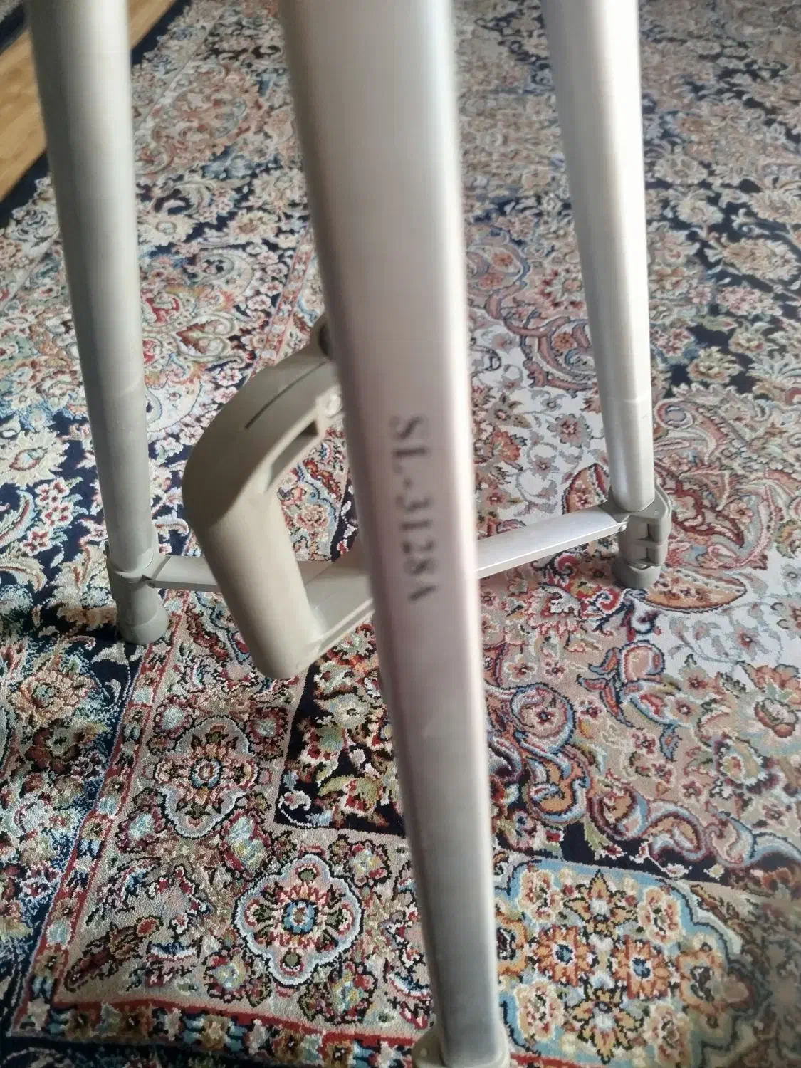 سه پایه دوربین در حد نو|دوربین عکاسی و فیلم‌برداری|تبریز, |دیوار