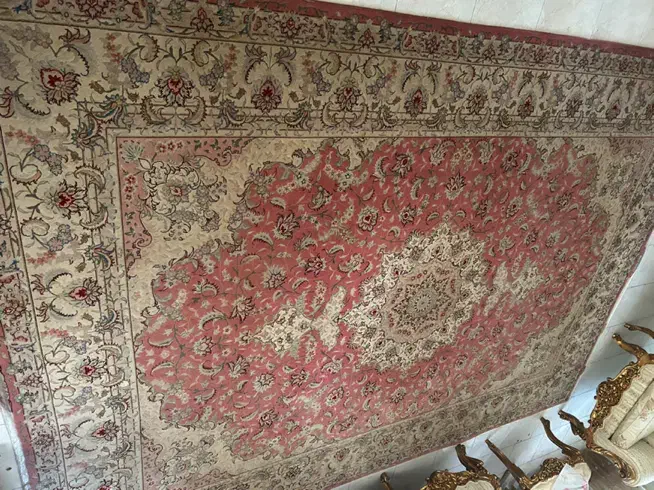 فرش تبریز (شکور تقی زاده) با هولوگرام . ۶۰ رج|فرش|رشت, منظریه|دیوار