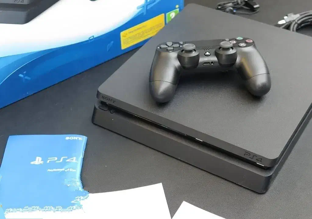 Ps4 slim|کنسول، بازی ویدئویی و آنلاین|سمنان, |دیوار