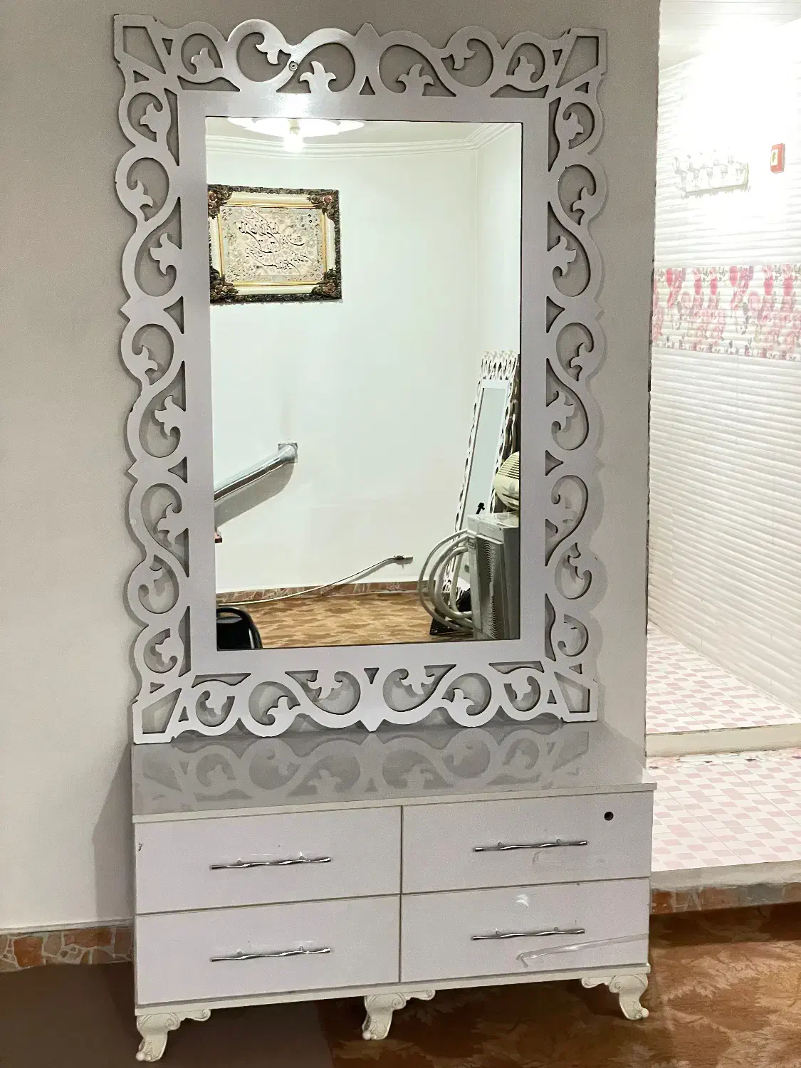 ایینه و کشو کنسولی|بوفه، ویترین، کنسول|پارسآباد, |دیوار