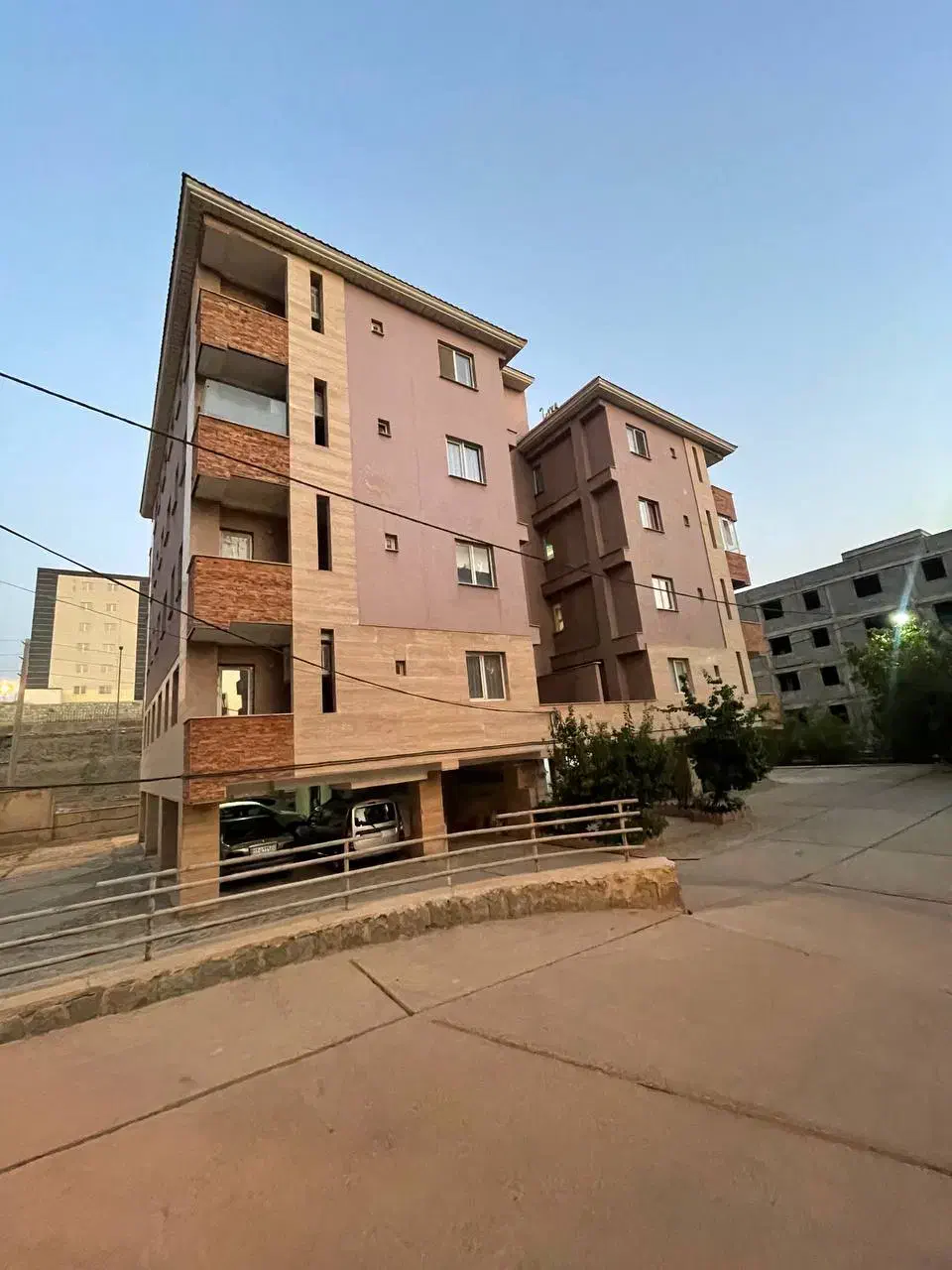 سانو/ وام تسویه/ با آسانسور/نگهبانی ۲۴ ساعته|فروش آپارتمان|هشتگرد, فاز ۷ مهستان|دیوار