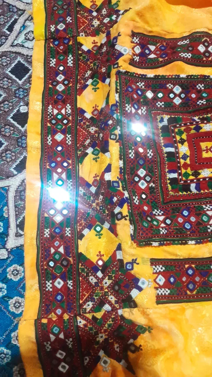 لباس بلوچی|لباس|دلگان, |دیوار
